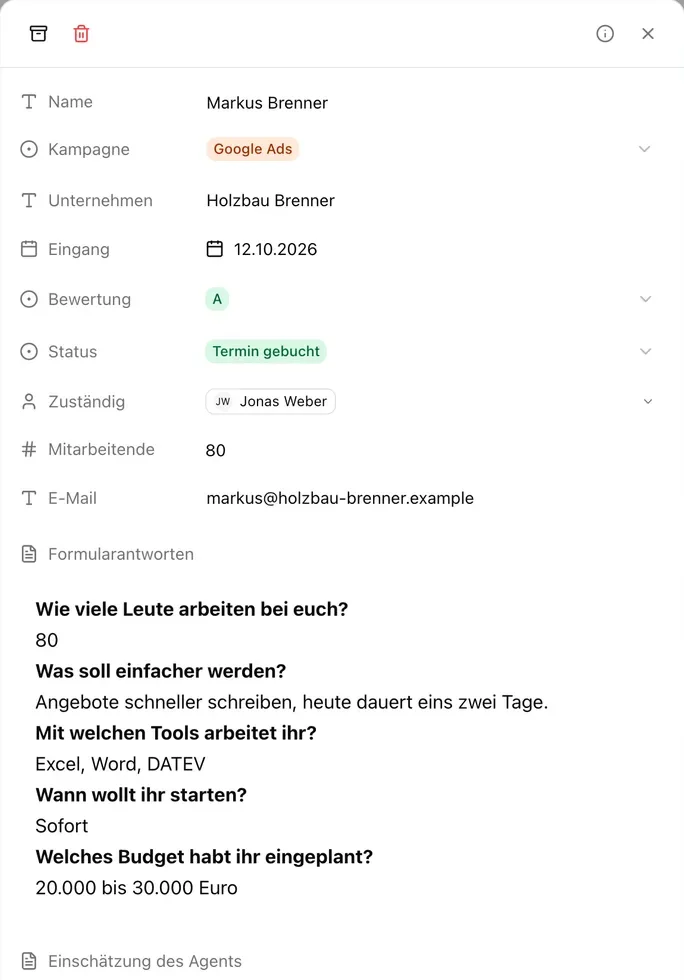 Geöffnete Anfrage von Markus Brenner im Pharen Hub: Formularantworten untereinander, darunter die Einschätzung des Agents mit Gesamtnote A und je einer Note für Teamgröße, Ziel, Start und Budget.